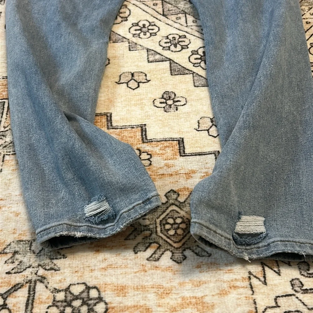 🎉HP🎉PISTOLA 29 Cassie- high waist & straight leg jeans w distressing—see photos - Picture 11 of 11